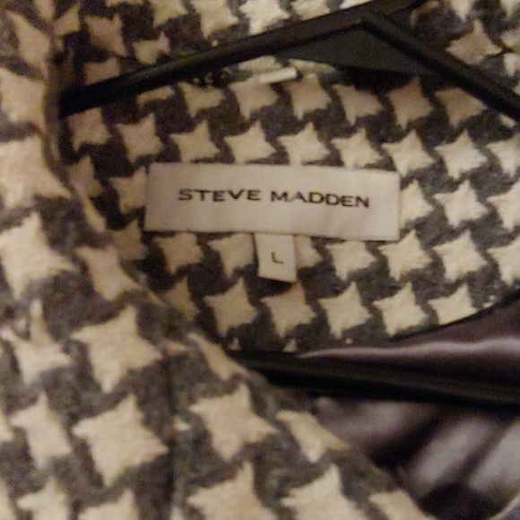 Steve Madden's Women's pea coat - Picture 2 of 3